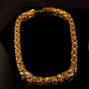 Gold 8mm Byzantine Link Chain - 22 Inch